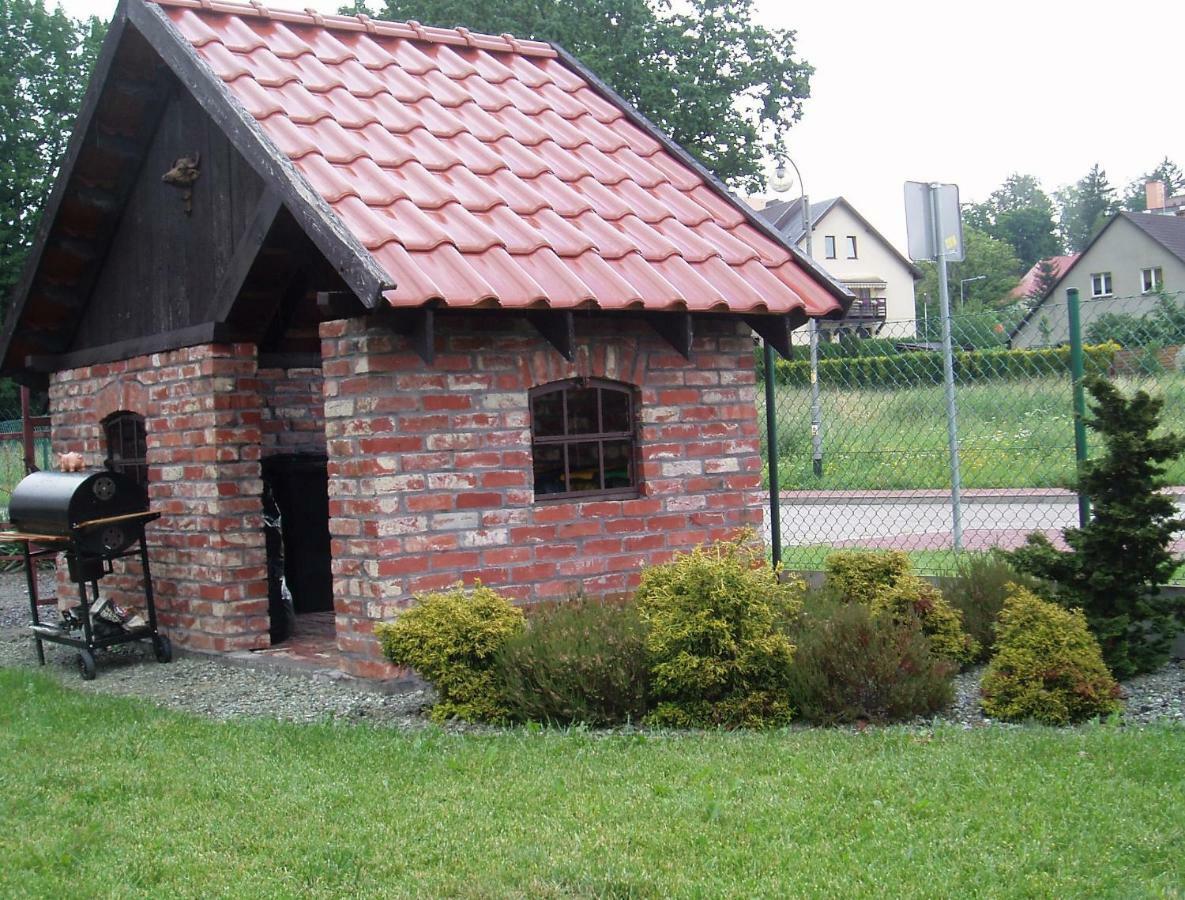 Axla Z Weranda Ogrodem I Parkingiem Gasthof