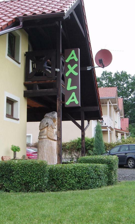 Axla Z Weranda Ogrodem I Parkingiem Gasthof